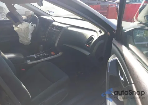 2015 Nissan Altima 2.5 S из США, поврежденный, VIN 1N4AL3AP9FN868217